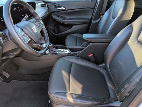 Used 2024 Buick Encore GX Sport Touring image 12