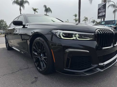 Used 2020 BMW 740i w/ M Sport Package image 10