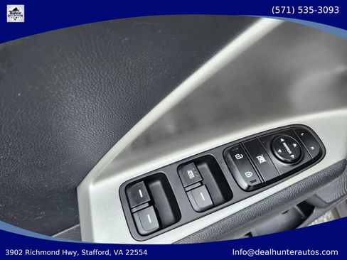 Used 2018 Kia Niro LX FWD image 20