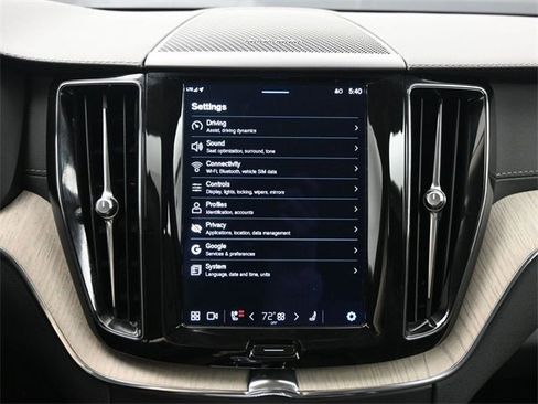 Used 2022 Volvo XC60 B5 Inscription w/ Advanced Package image 16