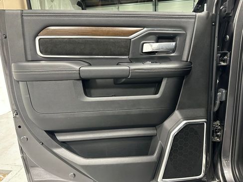 Used 2022 RAM 2500 Laramie image 36