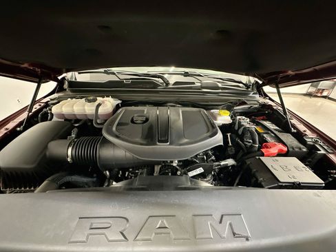 Used 2025 RAM 1500 Warlock AWD/4WD image 33