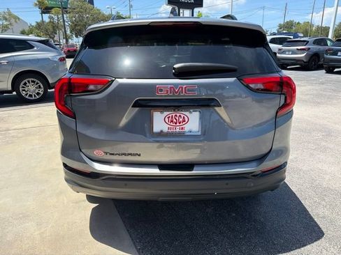 Used 2021 GMC Terrain SLT w/ Infotainment Package II FWD image 7