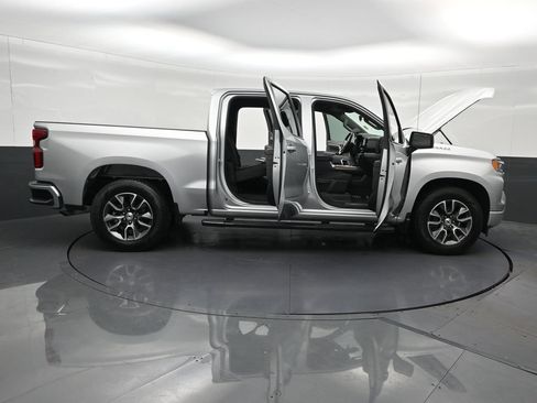 Used 2022 Chevrolet Silverado 1500 RST w/ Convenience Package II RWD image 33