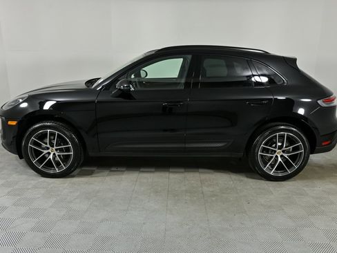 New 2026 Porsche Macan image 2