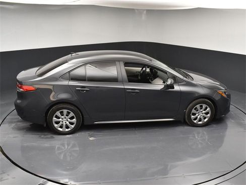 Used 2025 Toyota Corolla LE image 46