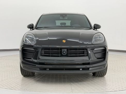 Certified 2025 Porsche Macan AWD/4WD image 6