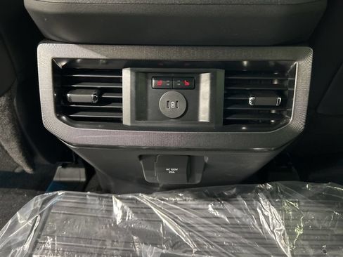 New 2026 Ford F250 Platinum AWD/4WD image 31