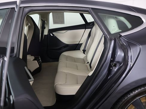 Used 2017 Tesla Model S 75D image 29