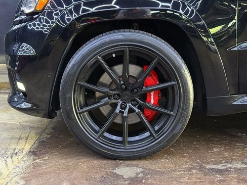 Used 2019 Jeep Grand Cherokee SRT AWD/4WD image 4