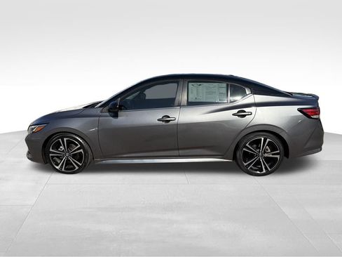 Used 2020 Nissan Sentra SR w/ Premium Package image 2