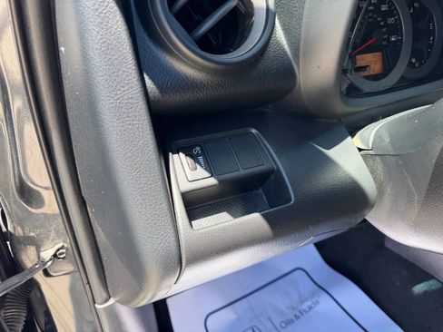 Used 2006 Toyota RAV4 Sport AWD/4WD image 17