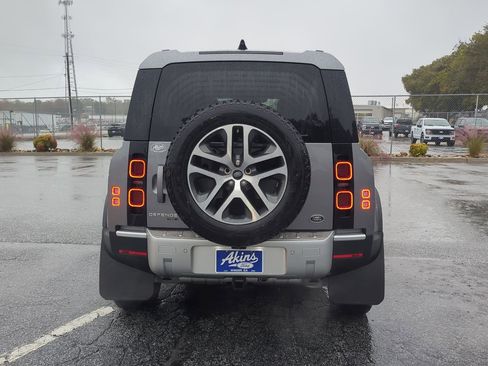 Used 2020 Land Rover Defender 110 HSE image 4