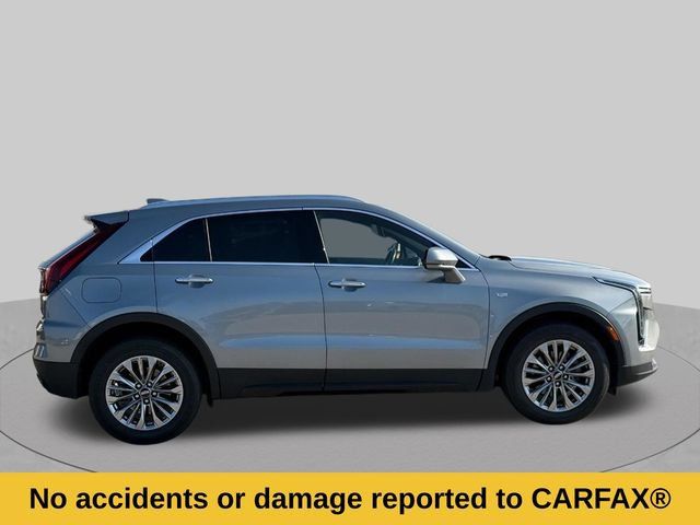 Used 2024 Cadillac XT4 Premium Luxury AWD/4WD image 2