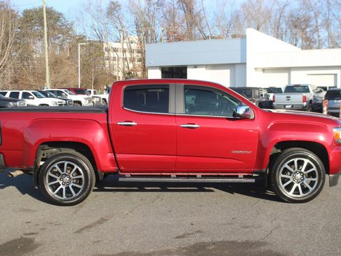 Used 2020 GMC Canyon Denali image 8