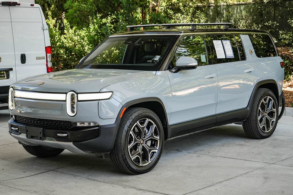 Used 2024 Rivian R1S Adventure Dual AWD/4WD image 3