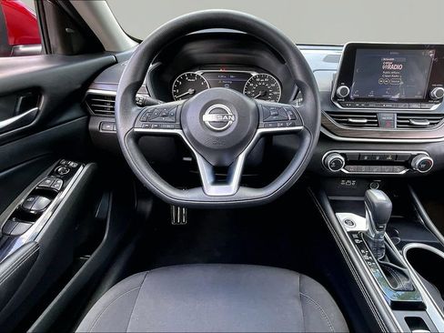 Used 2023 Nissan Altima 2.5 SV AWD/4WD image 10