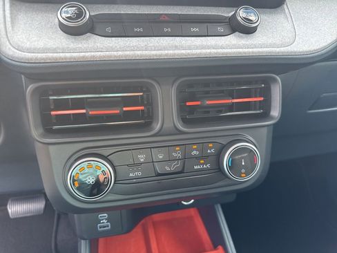 Used 2024 Ford Maverick XLT image 28