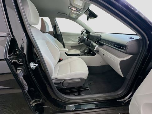 Used 2025 Hyundai Kona SEL image 31