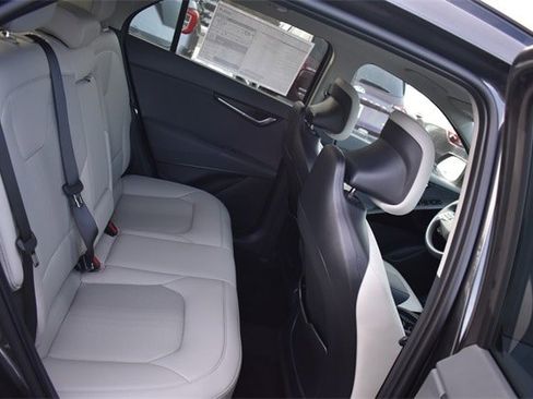 New 2025 Kia Niro EX Touring image 14