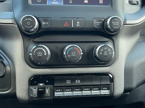 New 2024 RAM 3500 Tradesman image 29