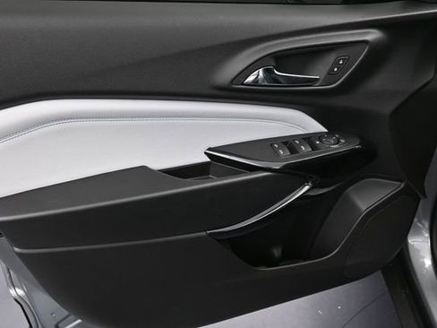 New 2026 Chevrolet Trax LT w/ Driver Confidence Package FWD image 25