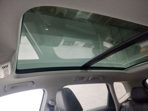 New 2025 Volkswagen Taos SE image 20