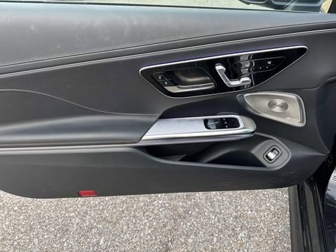 Used 2024 Mercedes-Benz CLE 300 4MATIC Coupe image 18