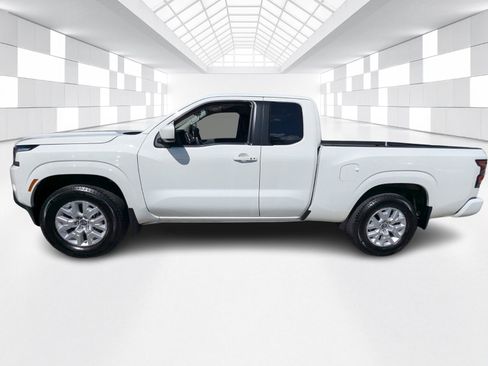 Certified 2024 Nissan Frontier SV w/ SV Convenience Package RWD image 4