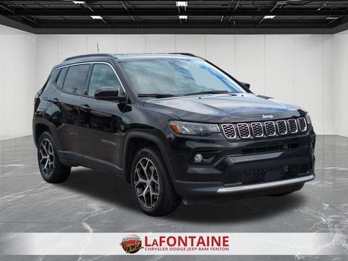 Used 2024 Jeep Compass Limited AWD/4WD image 7
