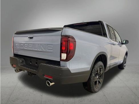 New 2026 Honda Ridgeline Black Edition image 7