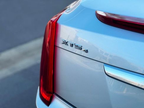 Used 2016 Cadillac XTS Luxury AWD/4WD image 9