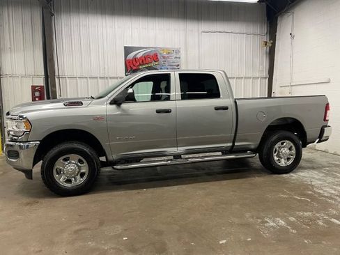 Used 2021 RAM 2500 Tradesman w/ Chrome Appearance Group AWD/4WD image 5