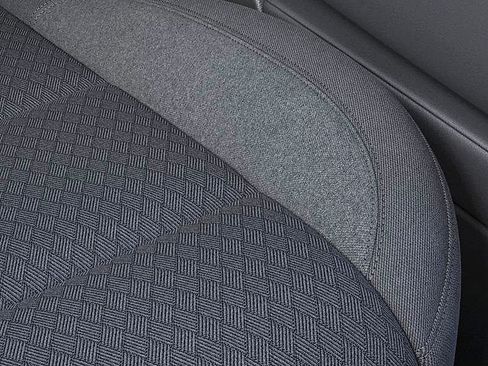 New 2026 GMC Sierra 1500 SLE image 21