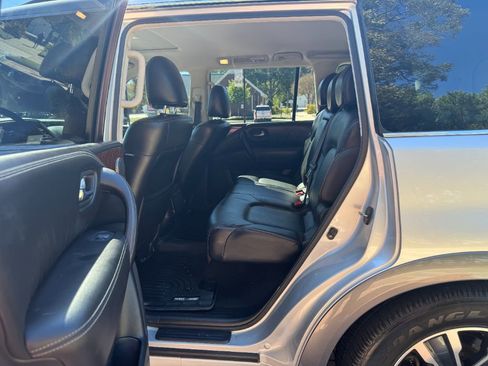 Used 2019 Nissan Armada SL w/ Premium Package image 12
