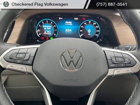 New 2026 Volkswagen Atlas SE image 34