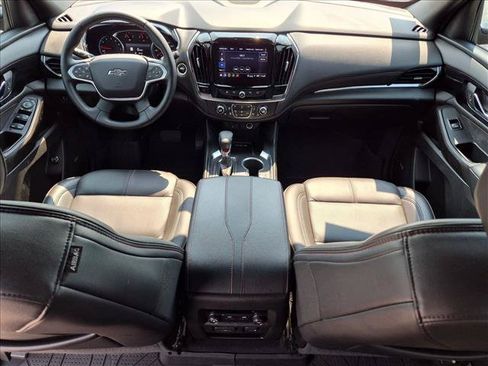 Used 2023 Chevrolet Traverse RS w/ LPO, Floor Liner Package FWD image 18