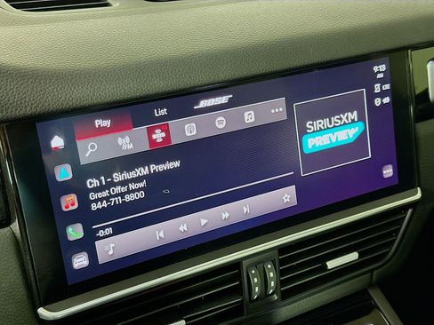 Used 2023 Porsche Cayenne AWD/4WD image 15