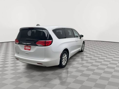 Used 2024 Chrysler Voyager LX FWD image 37