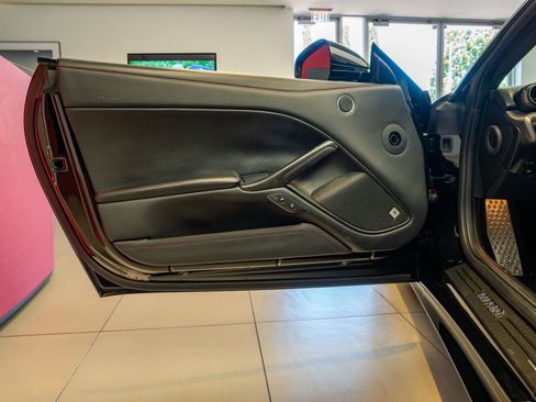 Used 2014 Ferrari F12 Berlinetta RWD image 8
