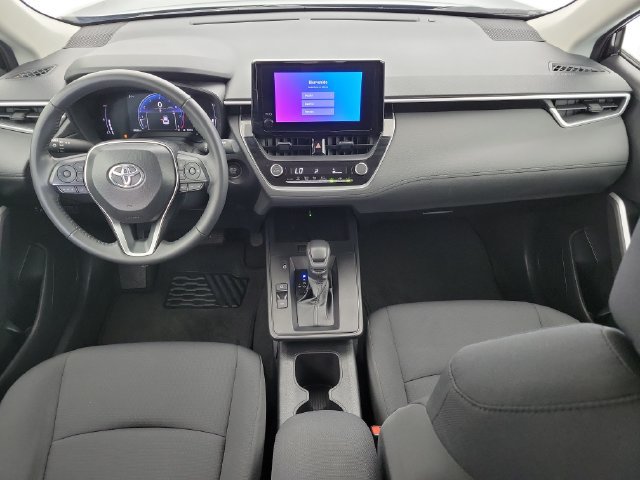 Used 2026 Toyota Corolla Cross LE FWD image 15