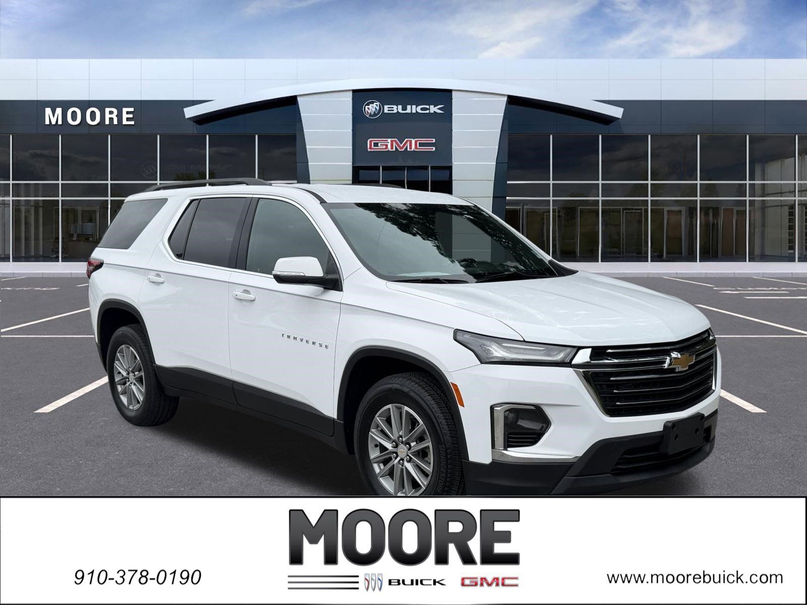 Used 2023 Chevrolet Traverse LT FWD image 1