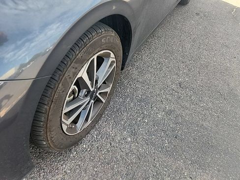 Used 2024 Kia Forte LXS FWD image 7