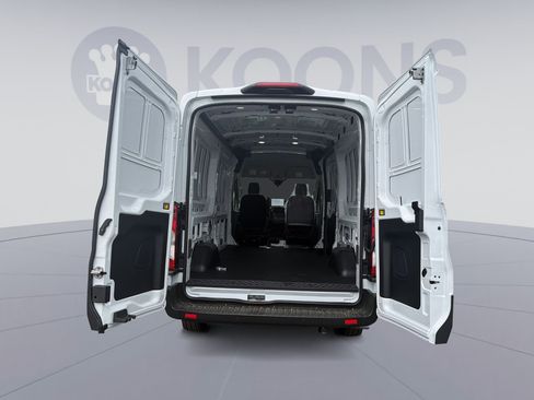 New 2026 Ford Transit 250 148 Medium Roof RWD image 34