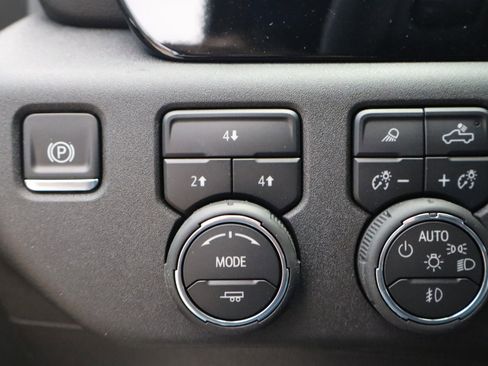 New 2025 Chevrolet Silverado 2500 LT w/ Trail Boss Package image 31