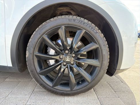 Used 2021 Tesla Model Y 2WD image 8