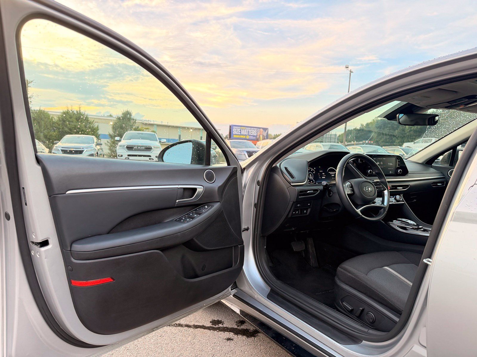 Used 2021 Hyundai Sonata SEL w/ Convenience Package FWD image 13