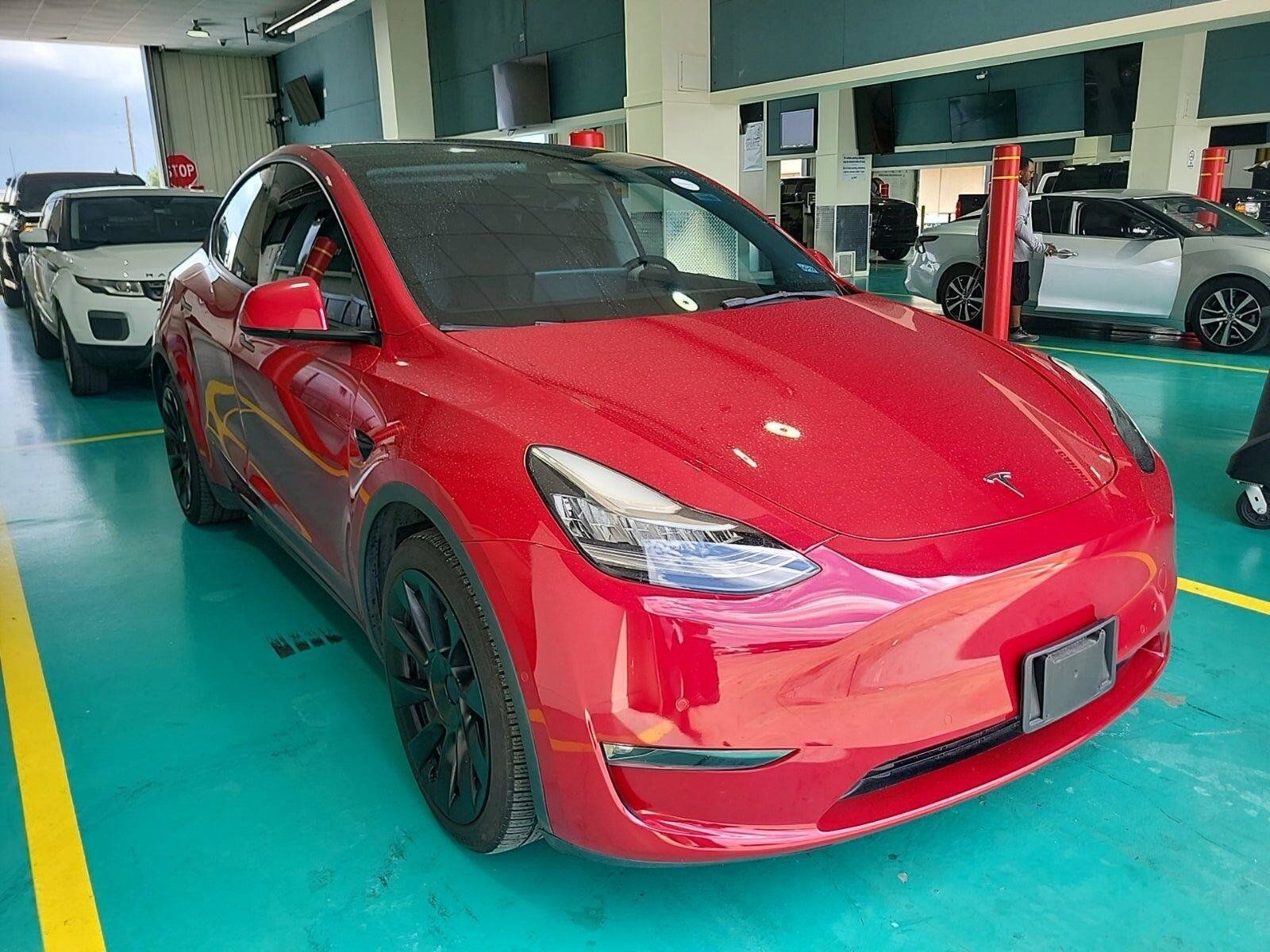 Used 2022 Tesla Model Y Long Range AWD/4WD image 2