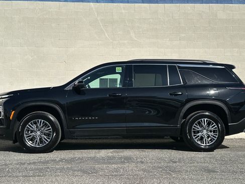 Certified 2024 Chevrolet Traverse LT image 7