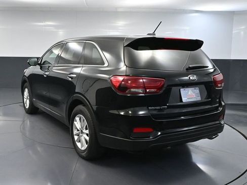 Used 2019 Kia Sorento LX image 6